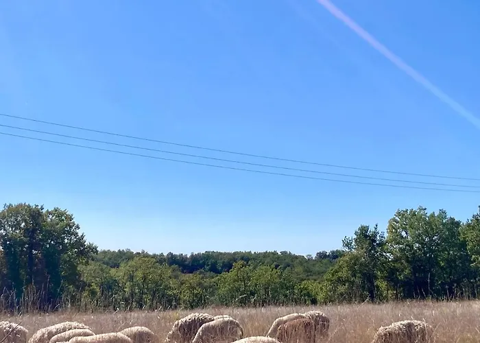 Oasis Du Quercy بيت للعطل